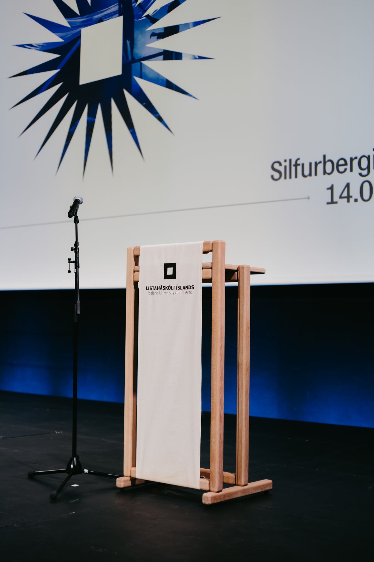 Dynjandi Podium